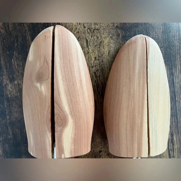 Rochester Shoe Tree Co. | pair of shoe trees - Picture 3 of 10